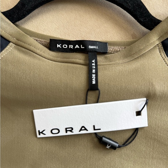 Koral Tan and Cream Raglan Crop Top - Picture 4 of 8